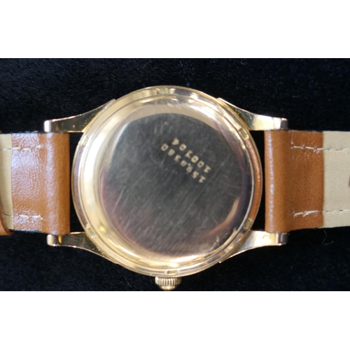 386 - Universal Monodatic gent's gold automatic wristwatch, circa 1950s, 30mm dial with date aperture, sub... 