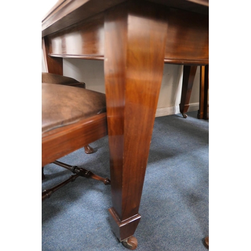 761 - Late Victorian mahogany satinwood banded wind out dining table, with two additional leaves, raised o... 