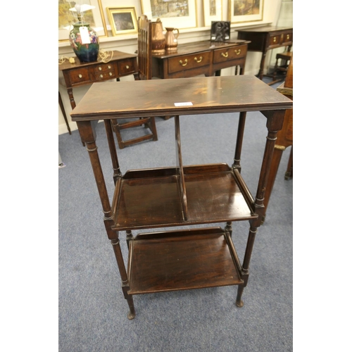 779 - Mahogany bookstand, 19th Century, in Georgian style having a bi-sectional mid shelf supported on sle... 