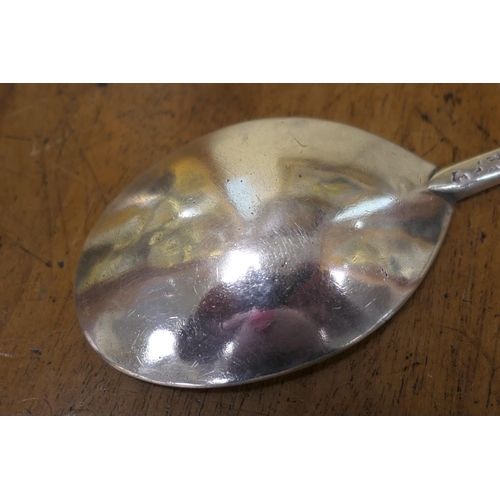 150 - James I seal top spoon, by William  Limpanny, London 1614, the seal stipple engraved with initials '... 