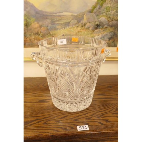 522 - Moulded glass ice bucket