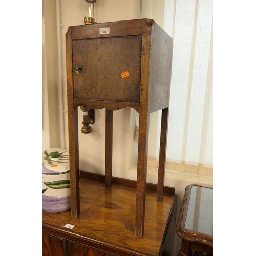 563 - Early 19th Century mahogany tray topped night table