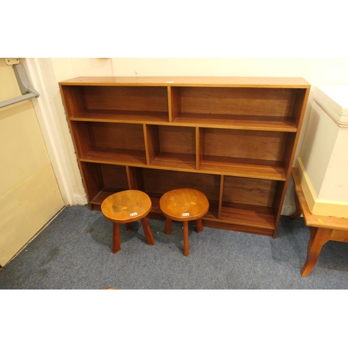 601 - Teak open bookshelves, two stools (3)