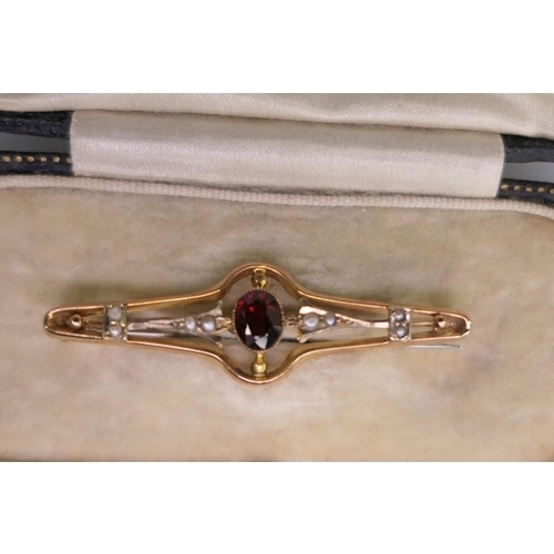 355 - 9ct gold garnet and pearl bar brooch, in fitted case