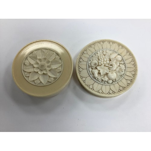 328 - Cantonese carved ivory circular box and cover, circa 1900, 6.5cm diameter