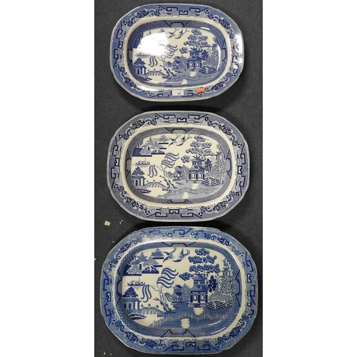 90 - Three Victorian blue and white Willow pattern meat plates