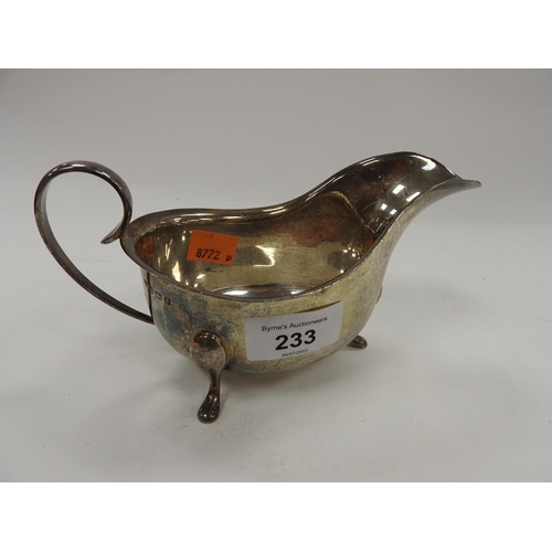 233 - Silver sauceboat, Birmingham 1930, weight 209g