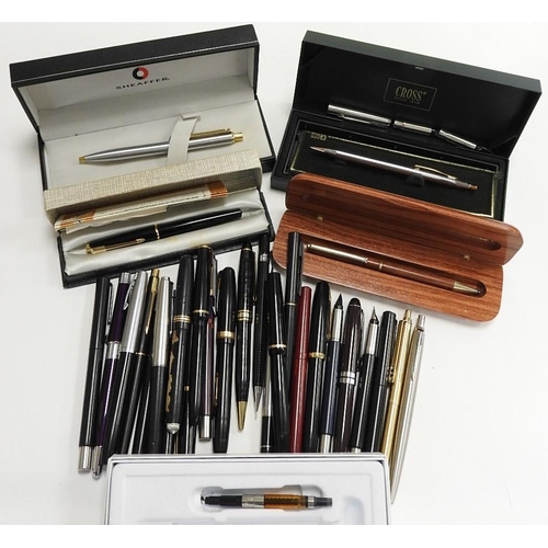 341 - Assorted vintage fountain and other pens, small number with gold nibs