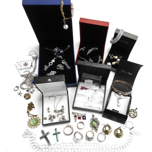 361 - Assorted costume jewellery including decorative bracelets, earrings and rings