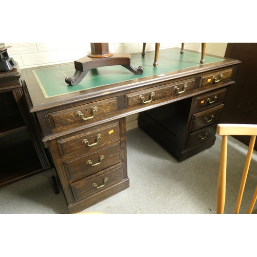 417 - George V oak twin pedestal desk, width 138cm, depth 66cm