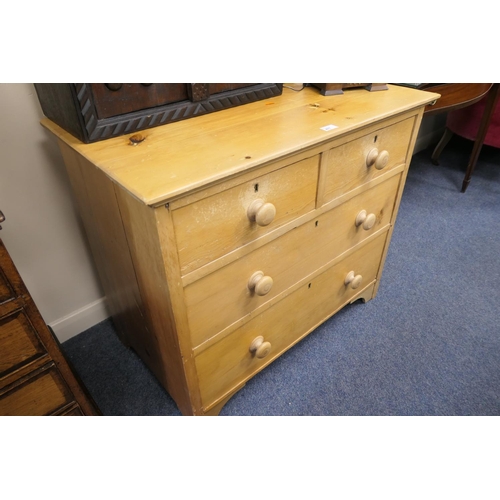 471 - White pine chest of drawers, width 92cm, height 79cm