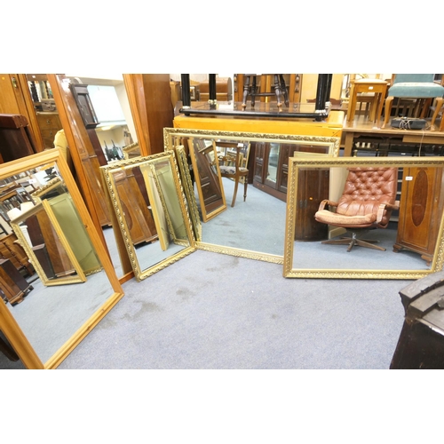 678 - Large modern moulded gilt framed bevelled glass wall mirror, 130cm x 100cm, smaller modern gilt fram... 