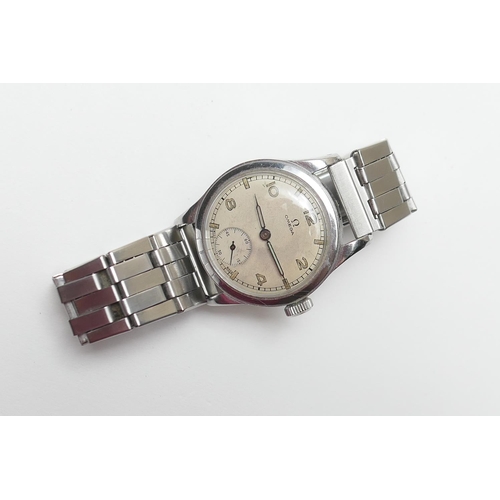 423 - Omega stainless steel gent's vintage wristwatch, 25mm dial with luminous Arabic and baton numerals, ... 