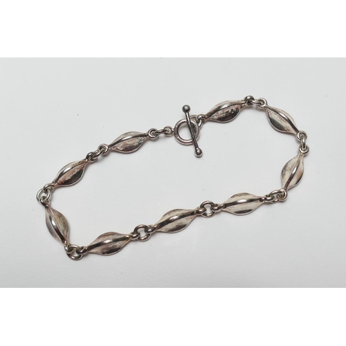 498 - Georg Jensen silver bracelet, design no. 180, designed by Flemming Eskildsen, length 19cm