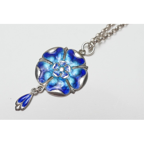 500 - James Fenton enamelled silver Tudor rose pendant necklace, Birmingham 1911, 24mm diameter, the neckl... 