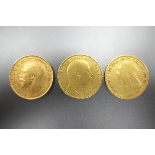 310 - Three half sovereigns, 1893 (F), 1907 (VF) and 1914 (EF), gross weight approx. 12g