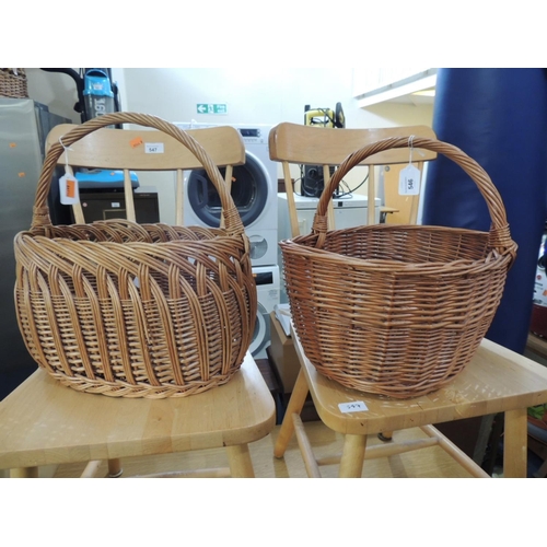 546 - Two wicker hand baskets