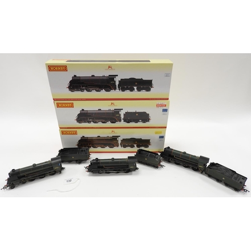 132 - Hornby 00 gauge  Class N15, 30764, loco and tender 'Sir Gawain', weathered edition (boxed); also Hor... 