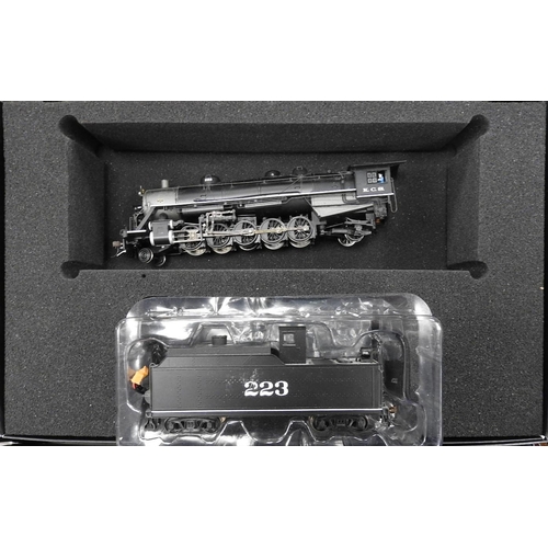 167 - Bachmann Master Railroader series, H0 gauge, Kansas City Southern, 2-10-2, loco and tender (boxed)
N... 