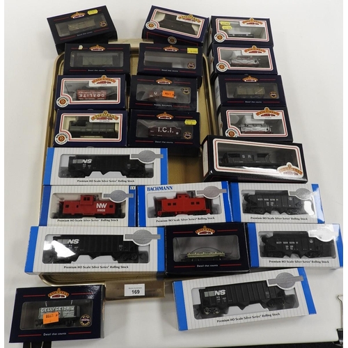 169 - Bachmann Branch Line 00 gauge, rolling stock, comprising 13 boxed wagons, two boxed brake vans; also... 