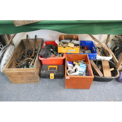 475 - Mixed tools including vintage blow torch, battery jig-saw, vintage oil can and other miscellany (a l... 