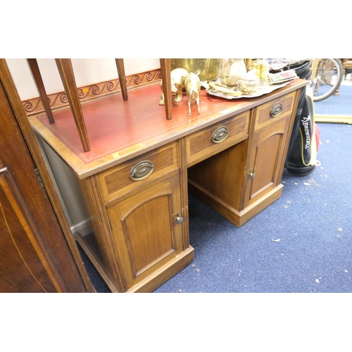 586 - Late Victorian mahogany and inlaid leather topped kneehole writing desk, width 122cm, depth 57cm