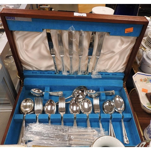 114 - Viners silver plated cased canteen of cutlery