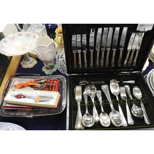 97 - George Wood & Sons, cased, silver plated cutlery service, silver plated and punched fruit basket on ... 