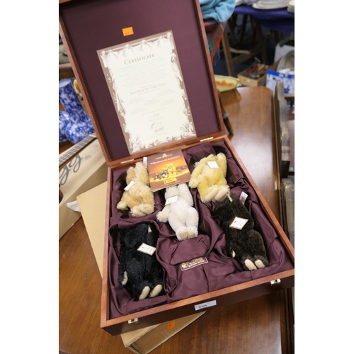 526 - Steiff Club collectors' baby bear set, 1989 - 1993, limited edition, with certificate and mahogany c... 