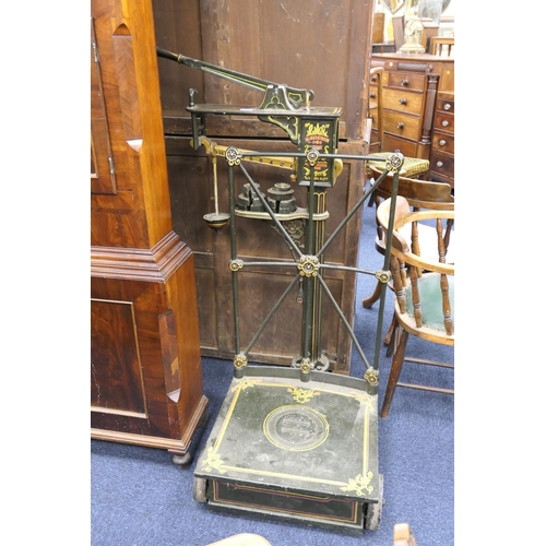 592 - Victorian cast iron platform scales with weights by H. Allchin No. 17