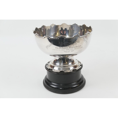 126 - George V silver presentation rose bowl, Birmingham 1922, with a crenellated rim and an inscription d... 