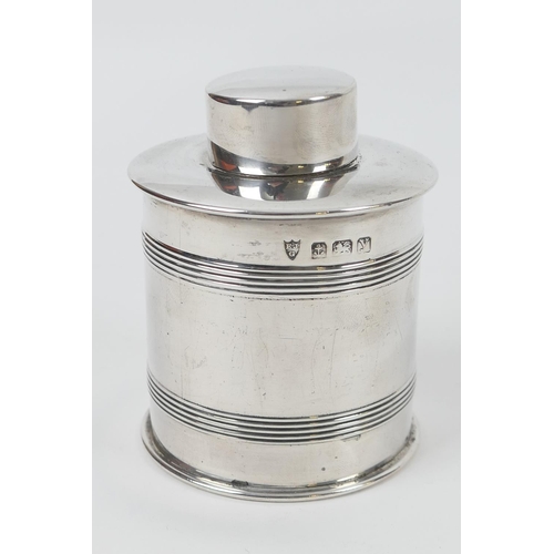 153 - George V silver tea caddy, Birmingham 1923, cylinder form decorated with two reeded bands, height 10... 