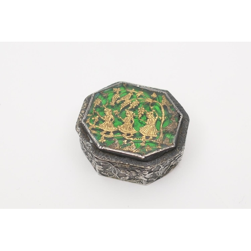 181 - Indian thewa gold glass and gilt snuff box, Pratapgargh, Rajasthan, 19th Century, octagonal form, th... 