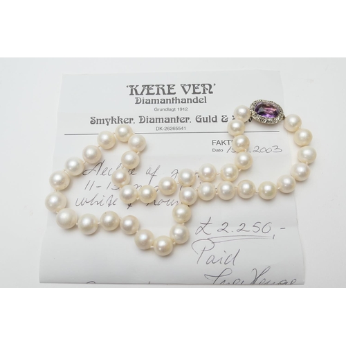 291 - Single strand of non-beaded freshwater cultured pearls, comprising 37 uniformly sized pearls, each o... 