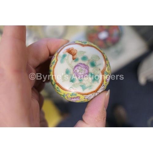 16 - Chinese famille jaune ovoid jar and cover, early 20th Century, decorated with figural panels against... 