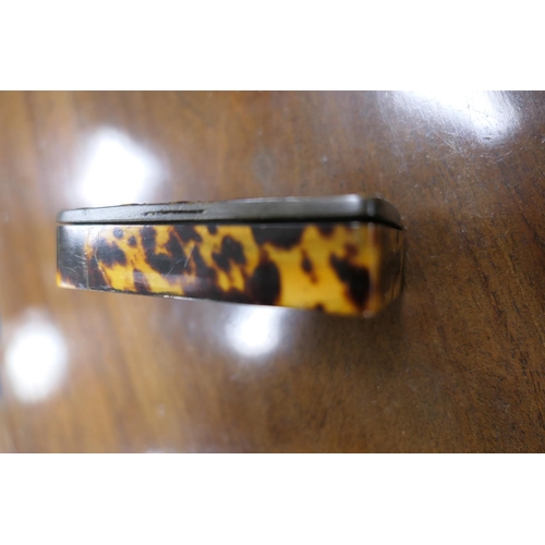 380 - Tortoiseshell snuff box, early 19th Century, rectangular form, the cover pressed with chequerboard a... 