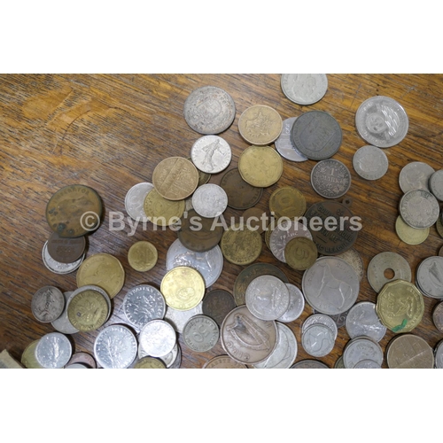 207 - Mixed world coins, mostly 20th Century