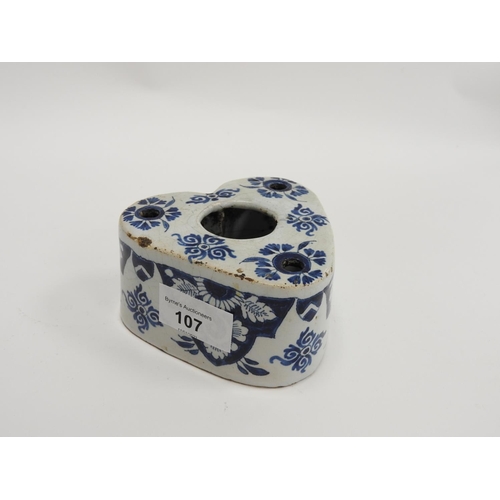 107 - Delft blue and white heart shaped inkwell, 18th Century, 10.5cm