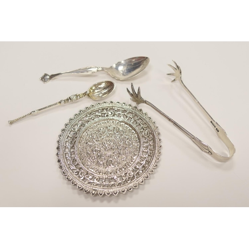 191 - Art Nouveau style silver preserve spoon, Sheffield 1911, pair of silver bird's foot sugar tongs, She... 