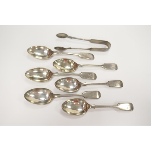 196 - Six Walker & Hall silver fiddle pattern teaspoons, Sheffield 1895, pair of matching sugar tongs (7),... 