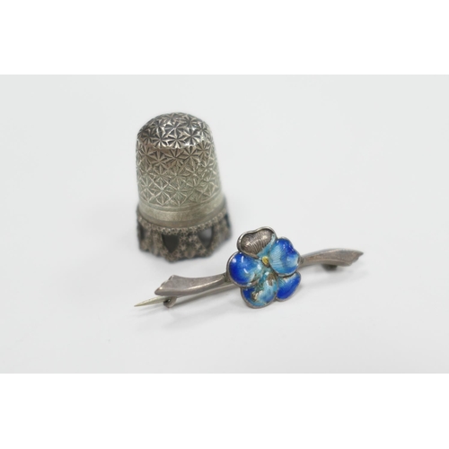 198 - Charles Horner silver thimble, Chester 1907; also a silver and enamelled pansy bar brooch (2)