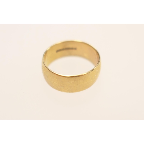 208 - 9ct gold wedding ring, weight 5.5g