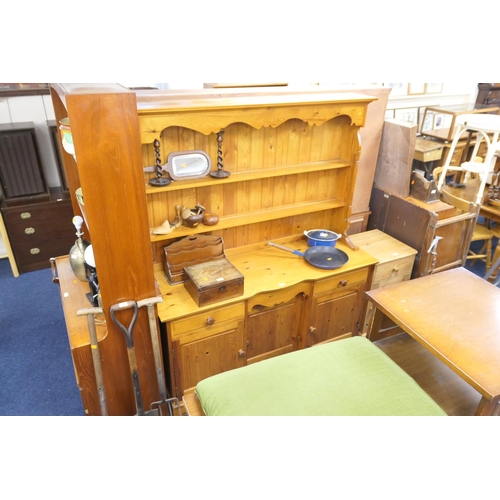 442 - Modern yellow pine dresser and plate rack, width 153cm, height 183cm