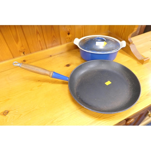 443 - Le Creuset small casserole dish and wooden handled skillet (2)