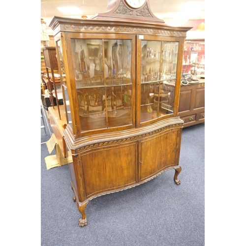 468 - George V mahogany serpentine front display cabinet, circa 1910-20, width 114cm, depth 39cm, height 1... 