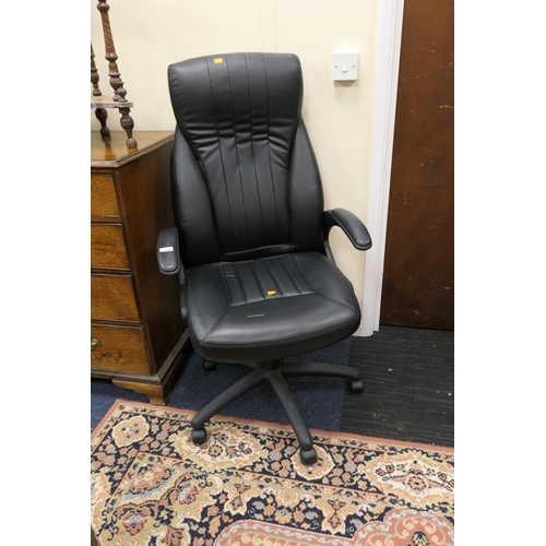 510 - Black leather upholstered swivel office chair