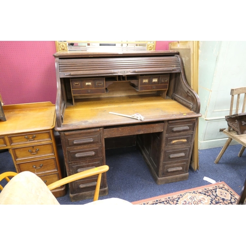 522 - American oak roll topped desk (no key), width 128cm