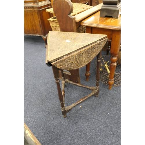 559 - Victorian carved oak cricket table, 60cm diameter, height 70cm