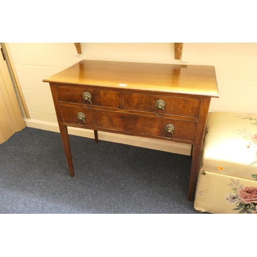 505 - Edwardian mahogany dressing table with lion mask and ring handles, width 92cm