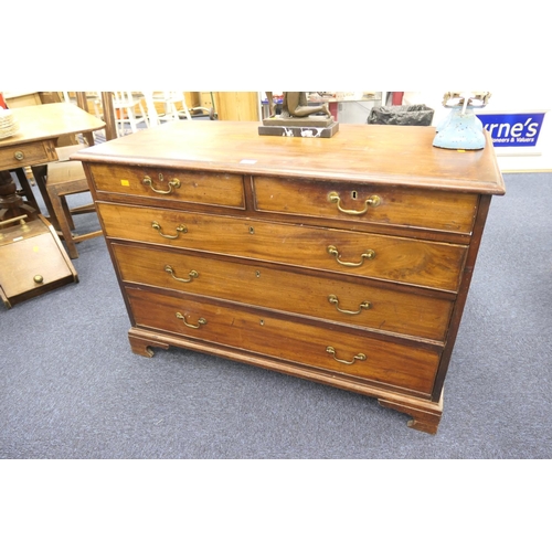 523 - George III mahogany chest of drawers, width 113cm, height 78cm